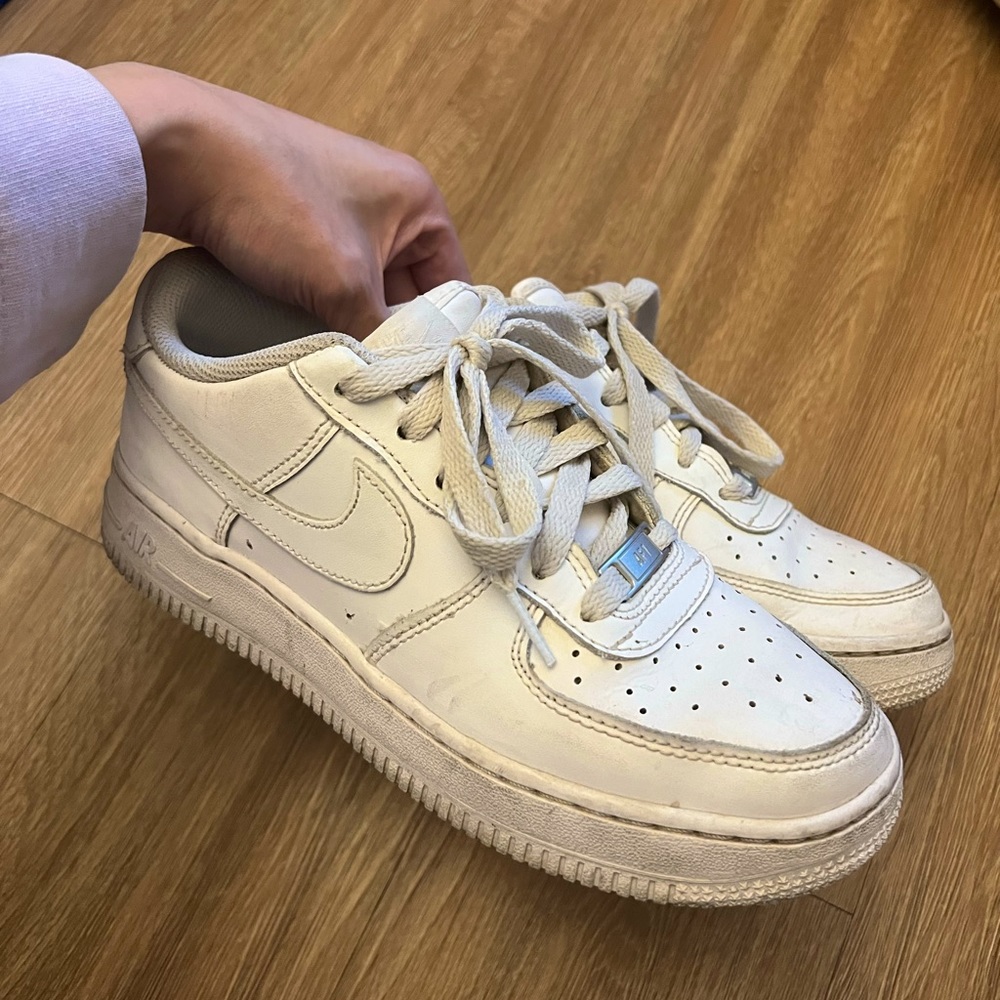 Nike Air Force 1 LE
